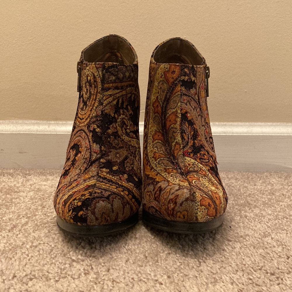 Diba Tan/Brown Heel Booties - Picture 3 of 6